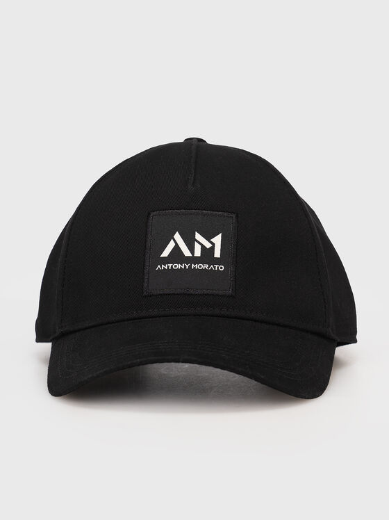 Черна шапка с лого патч - 1