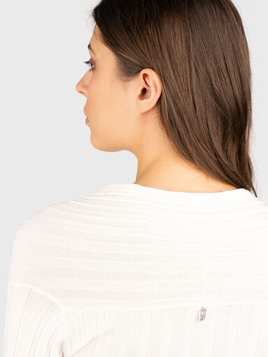 Short sleeved blouse with accent neckline - 5