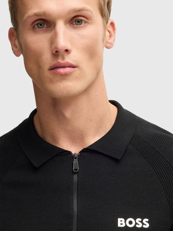Short sleeved polo shirt with zip - 4