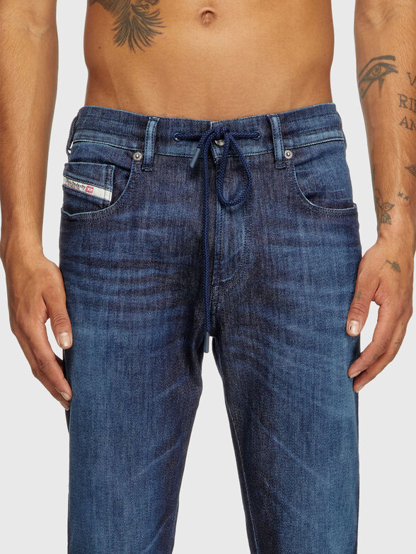 2062 D-STRUKT-B jeans with elastic waist  - 2