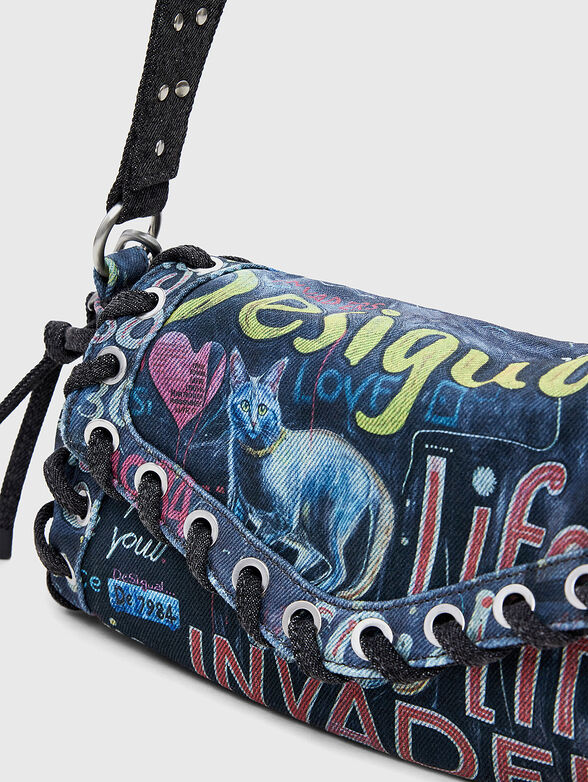 Crossbody bag with graffiti print - 5