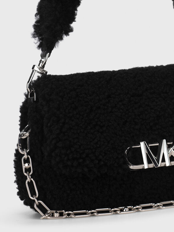 Black bag with metal logo detail - 5