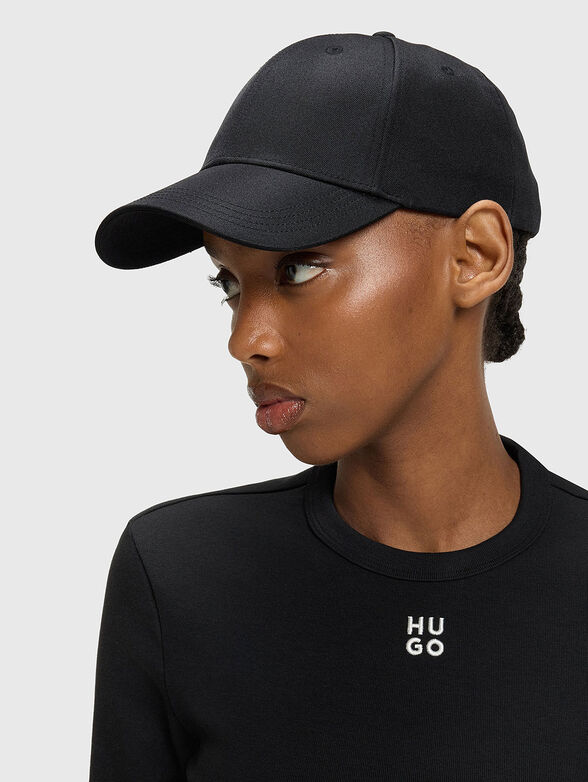 Baseball cap with accent ribbon - 2