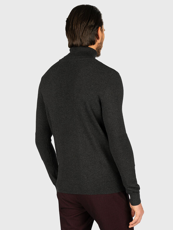 Turtle neck sweater in grey color - 3