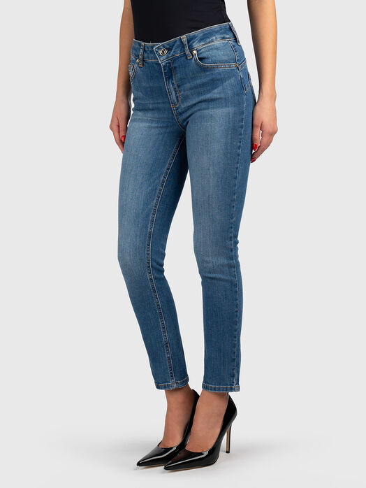 Blue jeans with washed effect 