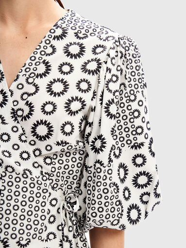 Puff sleeve blouse - 4