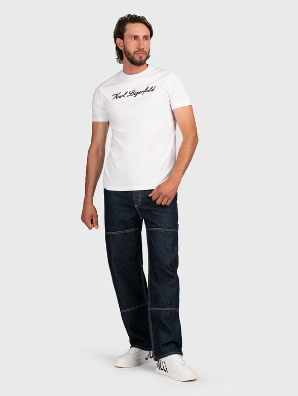 Black T-shirt with contrasting logo accent - 2