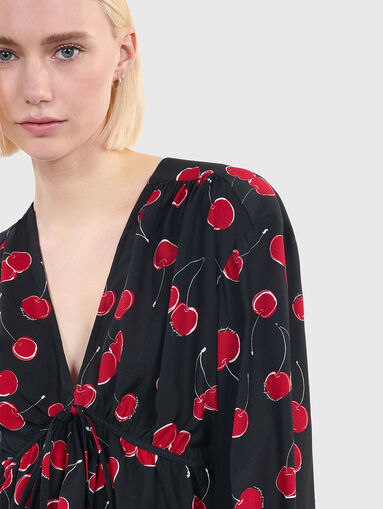 Printed cropped top with ruffles - 5