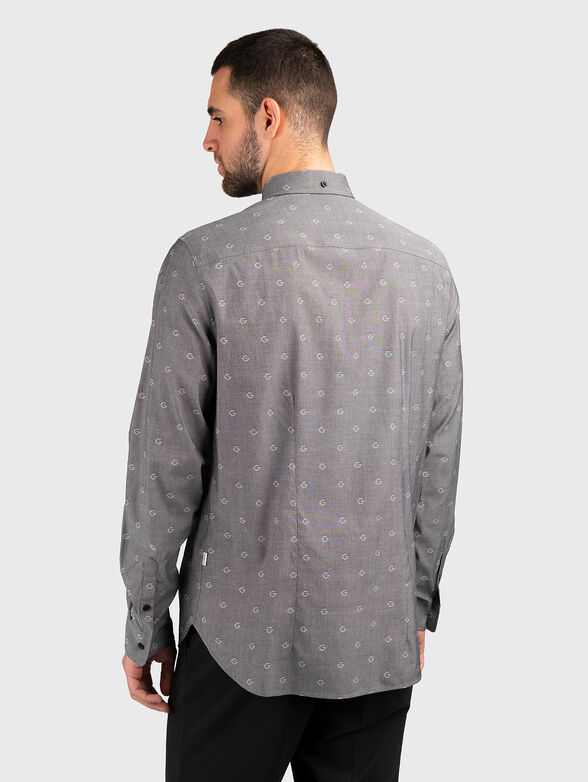 Grey shirt with monogram logo pattern - 3
