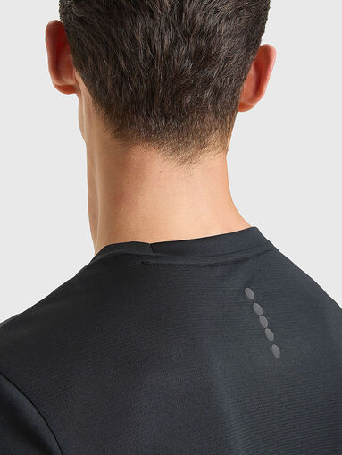 Тениска с лого в черен цвят - 4