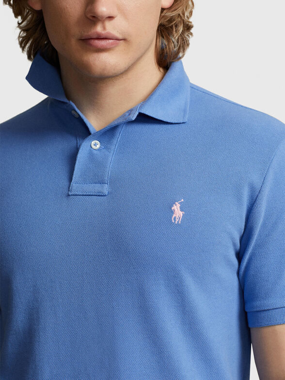 Polo-shirt with contrasting logo embroidery - 4