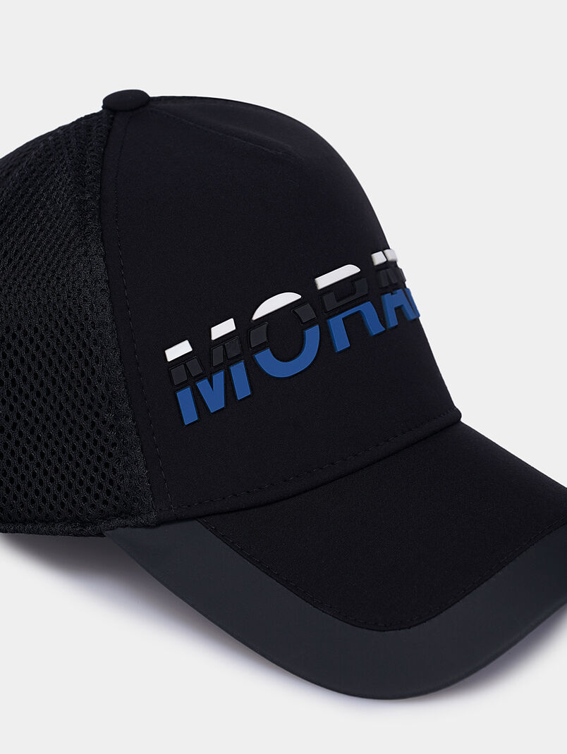 Baseball cap with embossed logo - 3
