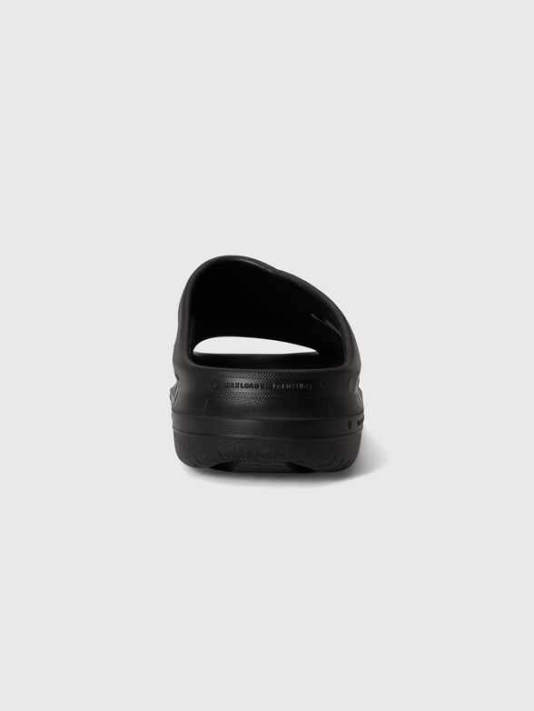 Beach slippers with a contrasting logo - 3