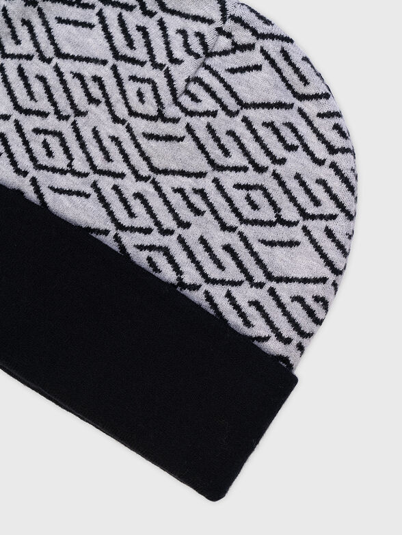 Hat of wool blend with contrast print - 4