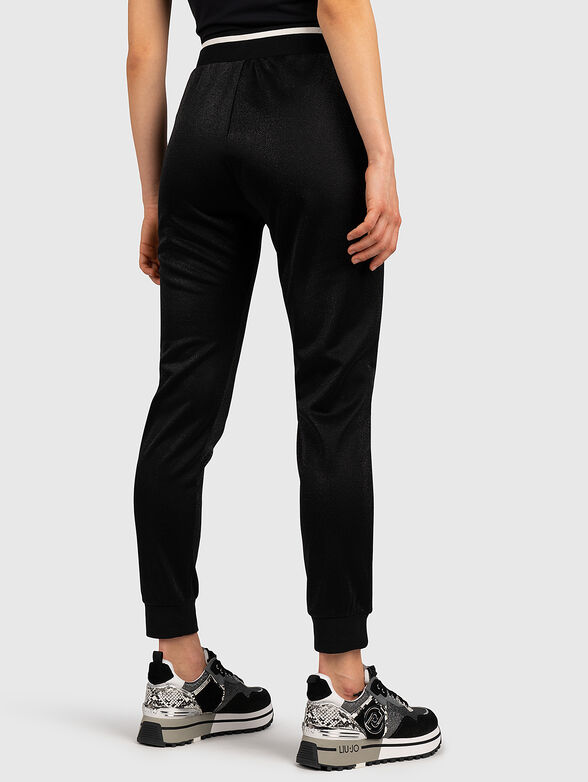 Sports pants with shiny threads - 2