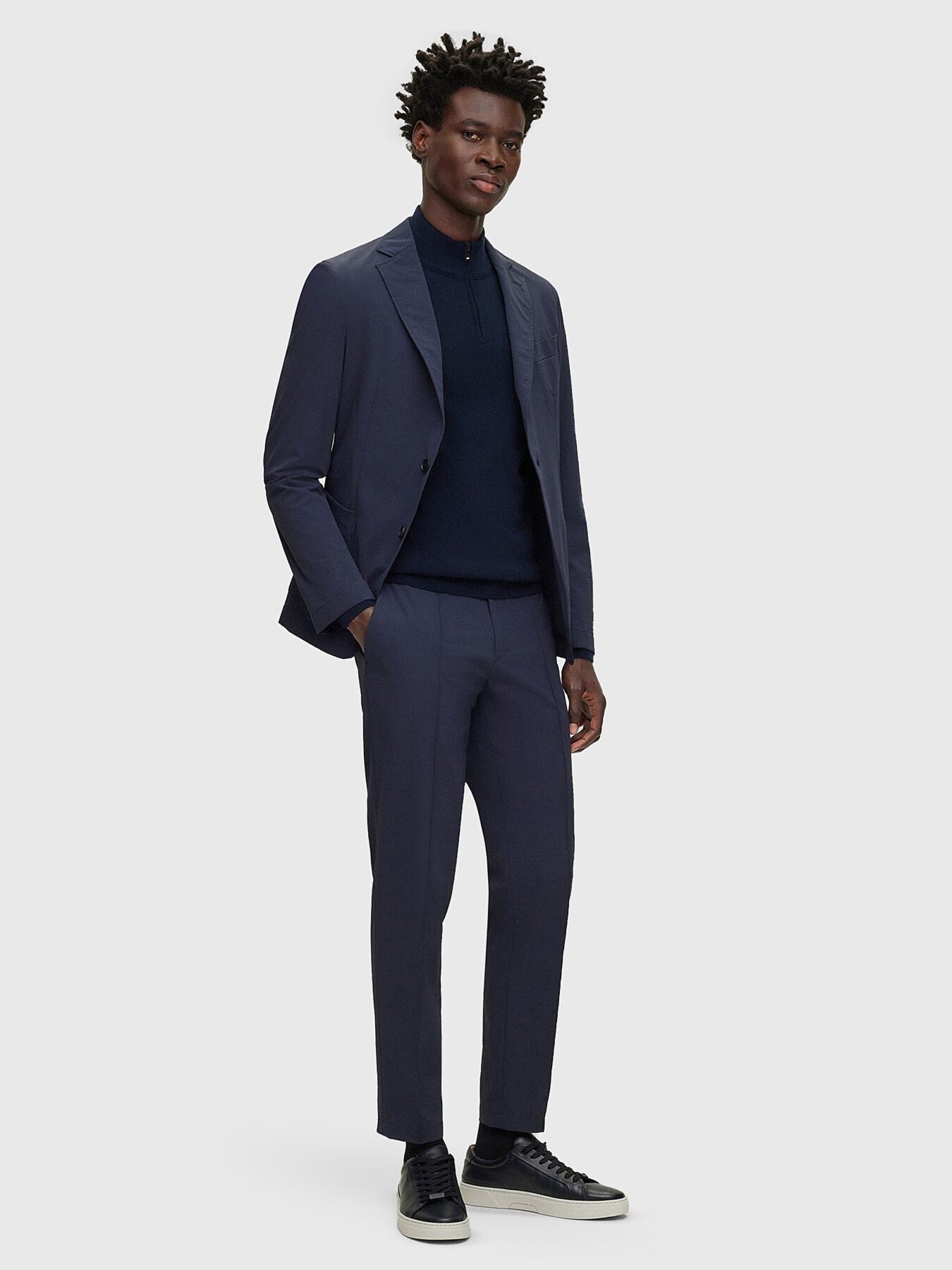 Black sweater with zip brand BOSS — Globalbrandsstore.com/en
