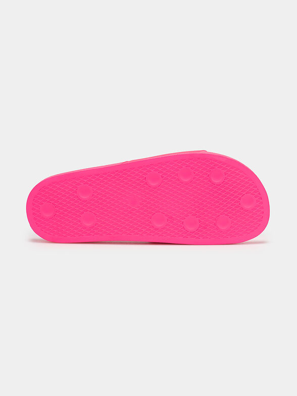 Black slides with triangle logo - 5