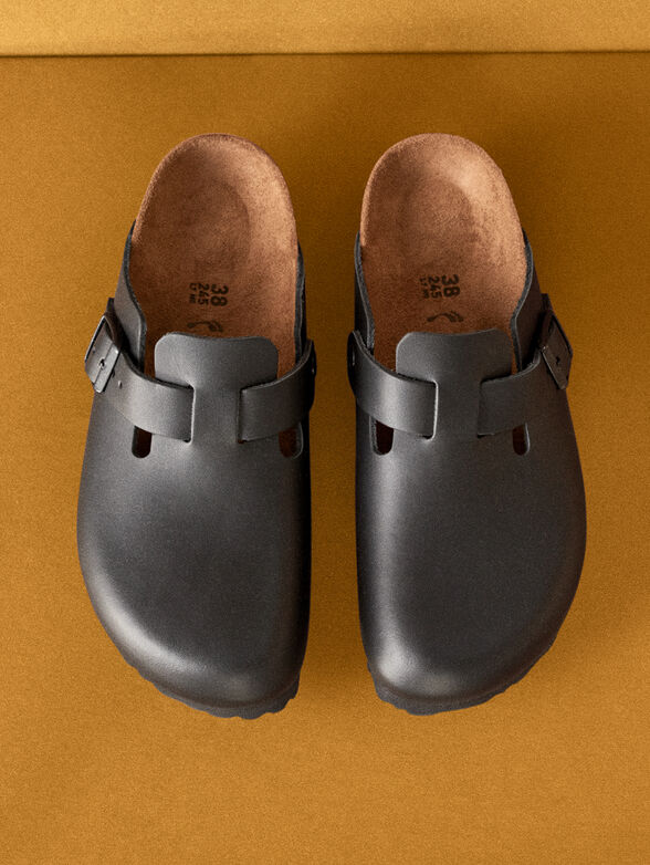 BOSTON buckled clogs - 6