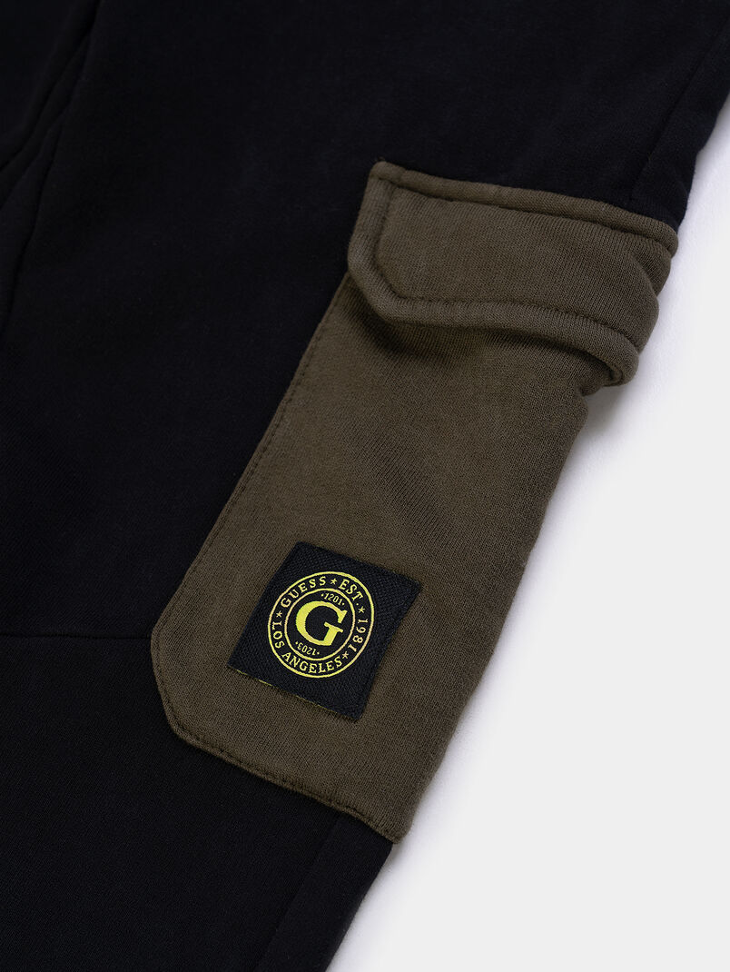 Black sports trousers with logo accent - 3