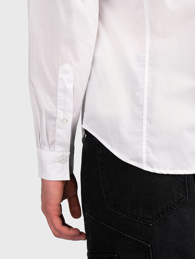 Shirt with accent pocket - 3