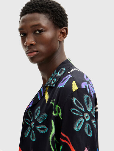 Black short sleeve shirt with multicolour print - 4