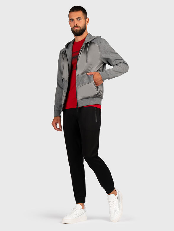 Red slim T-shirt with contrast print - 1