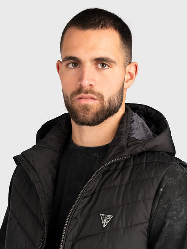 Black vest with triangular logo - 4