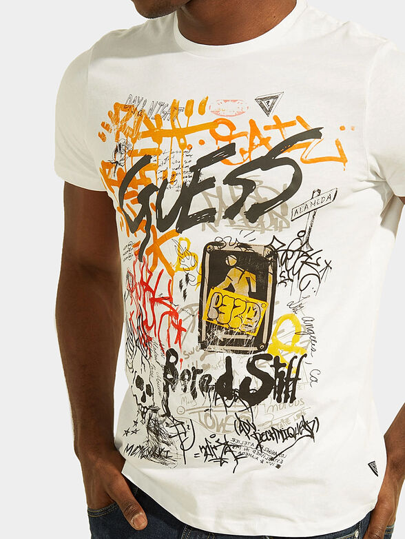 White T-shirt with graffiti print - 4