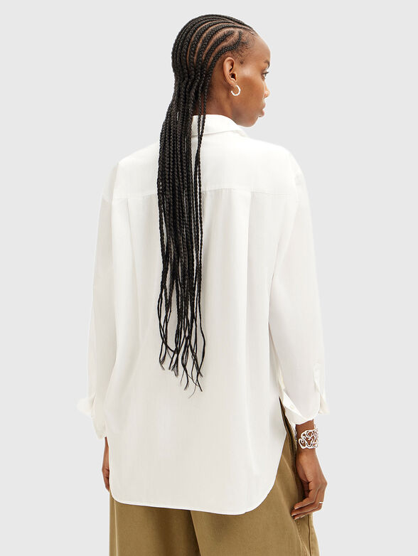 White shirt with contrasting print - 2