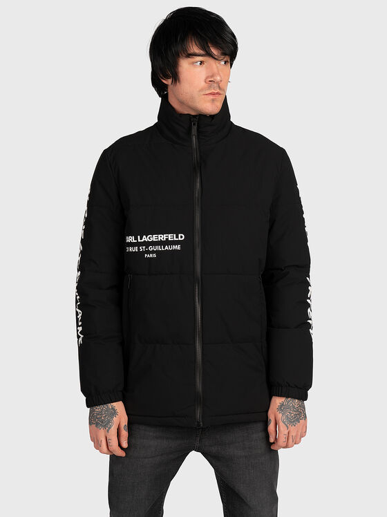 Черно подплатено яке с контрастни надписи - 1