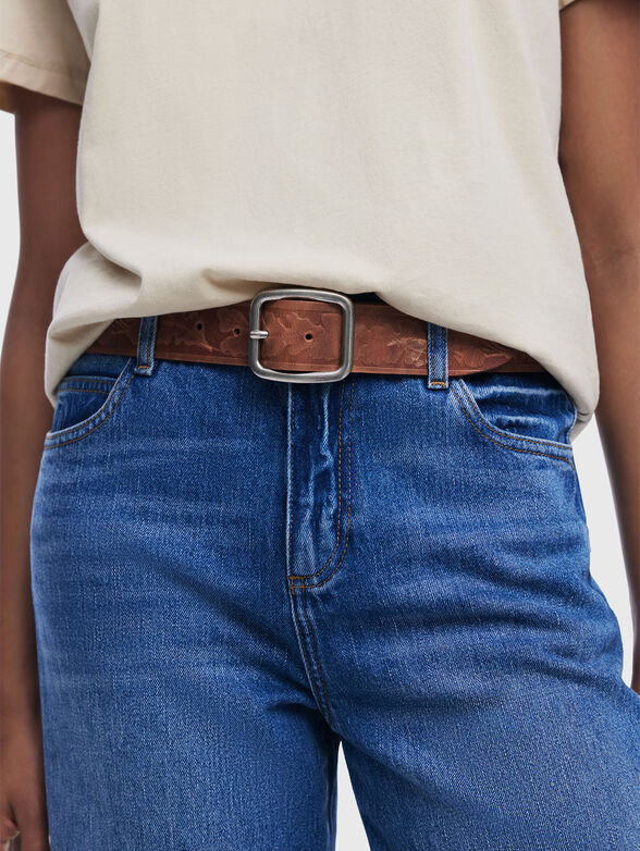 Ζώνη με ανάγλυφες λεπτομέρειες - 2