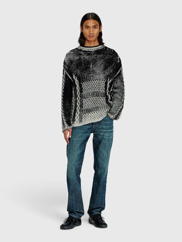 Sweater with a woven texture - 2