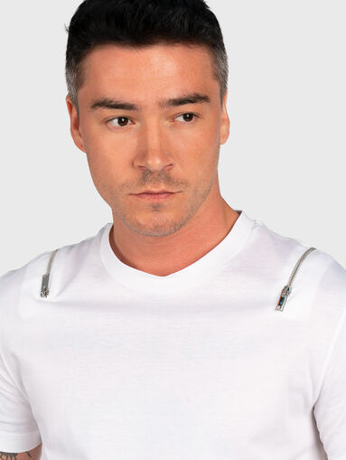 White cotton T-shirt with zippers - 4
