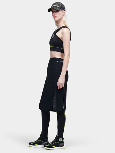 Black skirt with contrast edging and slit - 3
