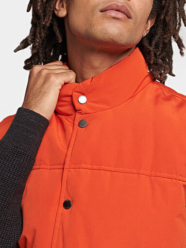 Padded gilet in black color - 4