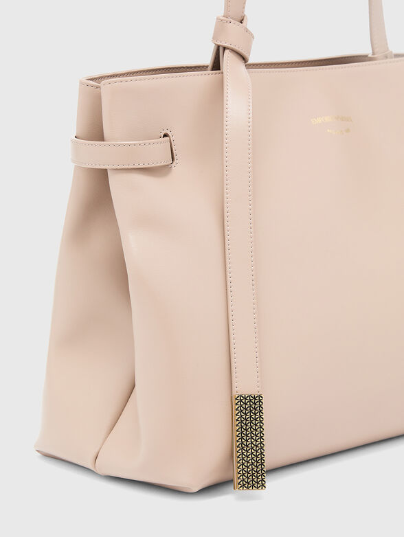 Beige bag with gold accents - 5