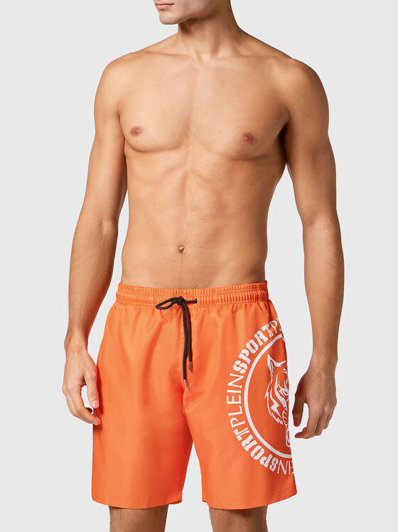 Оранжеви плажни шорти с лого акцент - 1