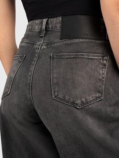 Jeans with monogram of appliqued rhinestones - 3