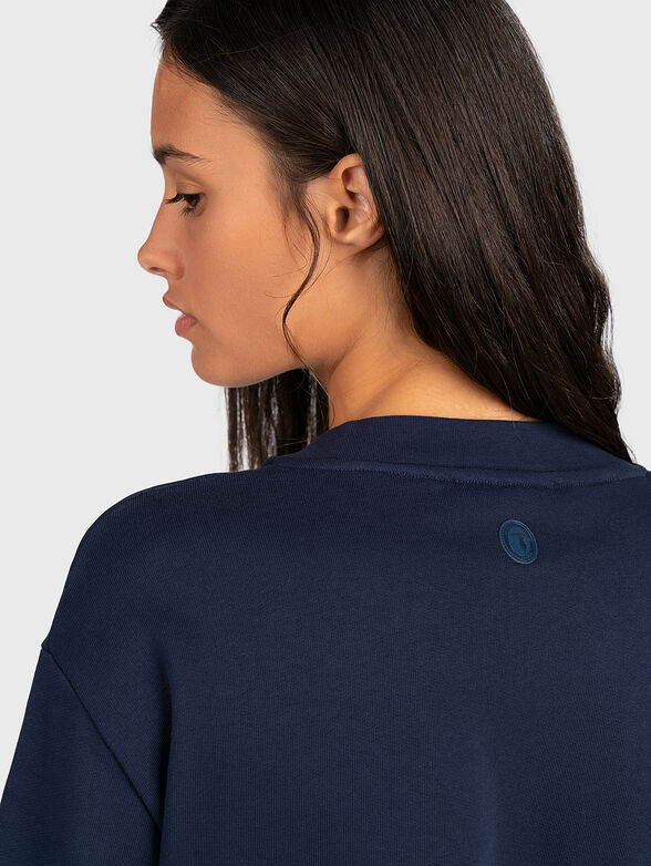 Blue sweatshirt with print - 3