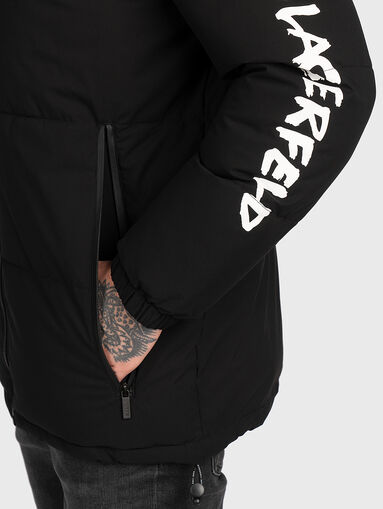 Black padded jacket with contrasting lettering - 4
