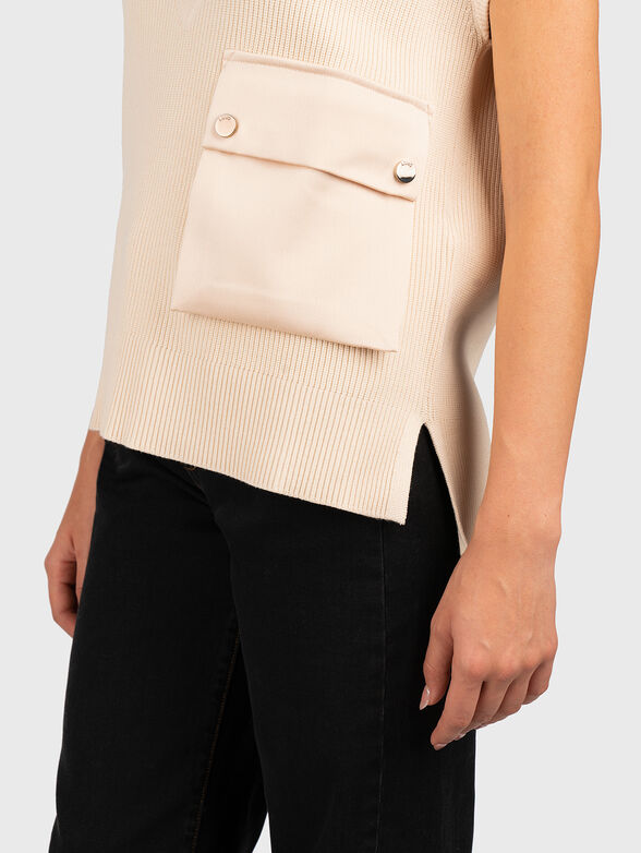 V-neck sleeveless sweater - 4
