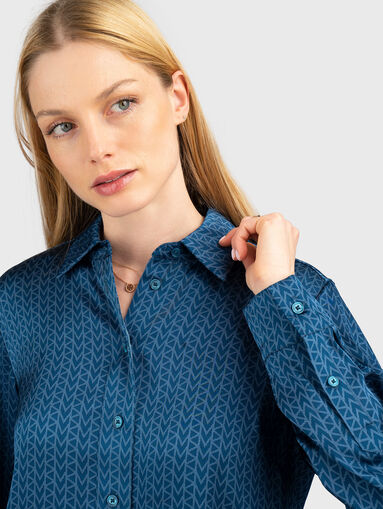 Satin shirt with monogram - 5