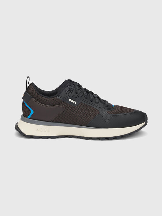 Sports shoes with gold logo accent - 1