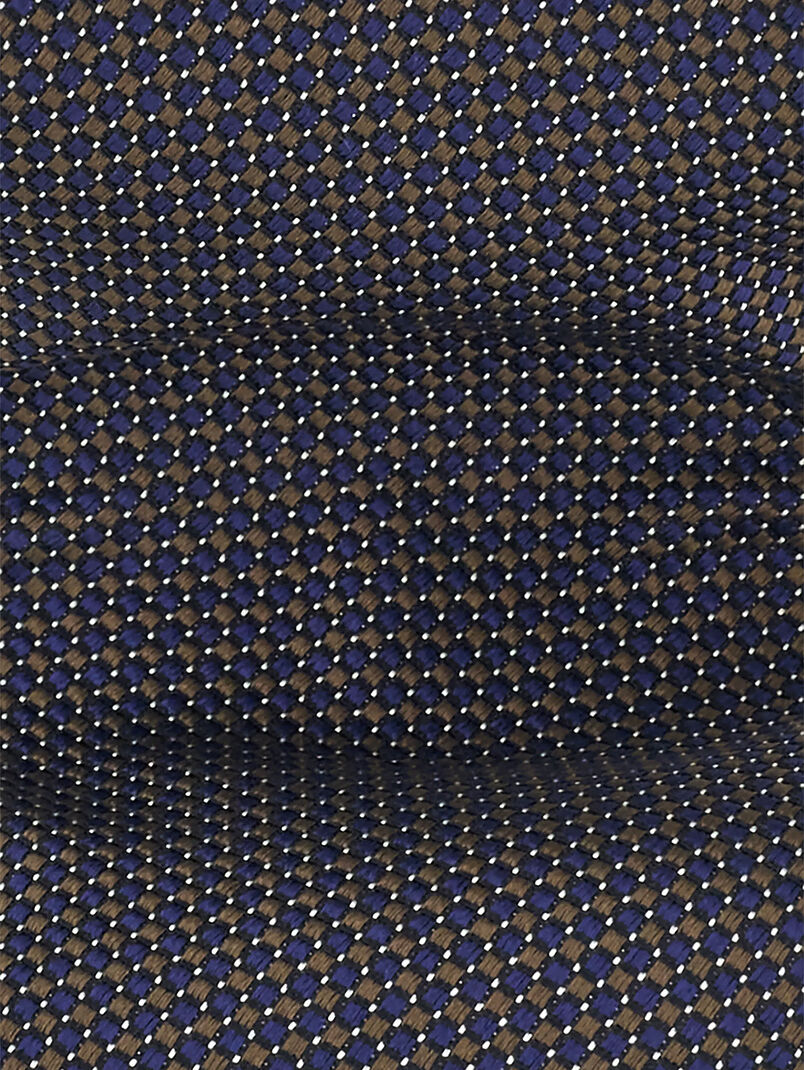 Silk tie with geometric accents - 3