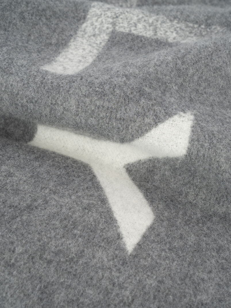 Cotton scarf with a logo accent - 3