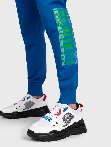 Sports pants with logo - 4