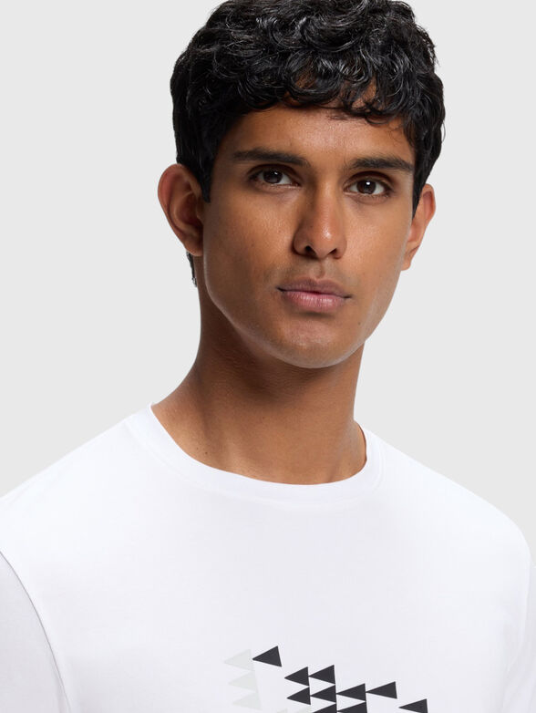 T-shirt with a statement print - 4