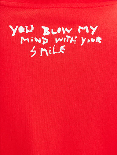 Red T-shirt with embroidery - 5