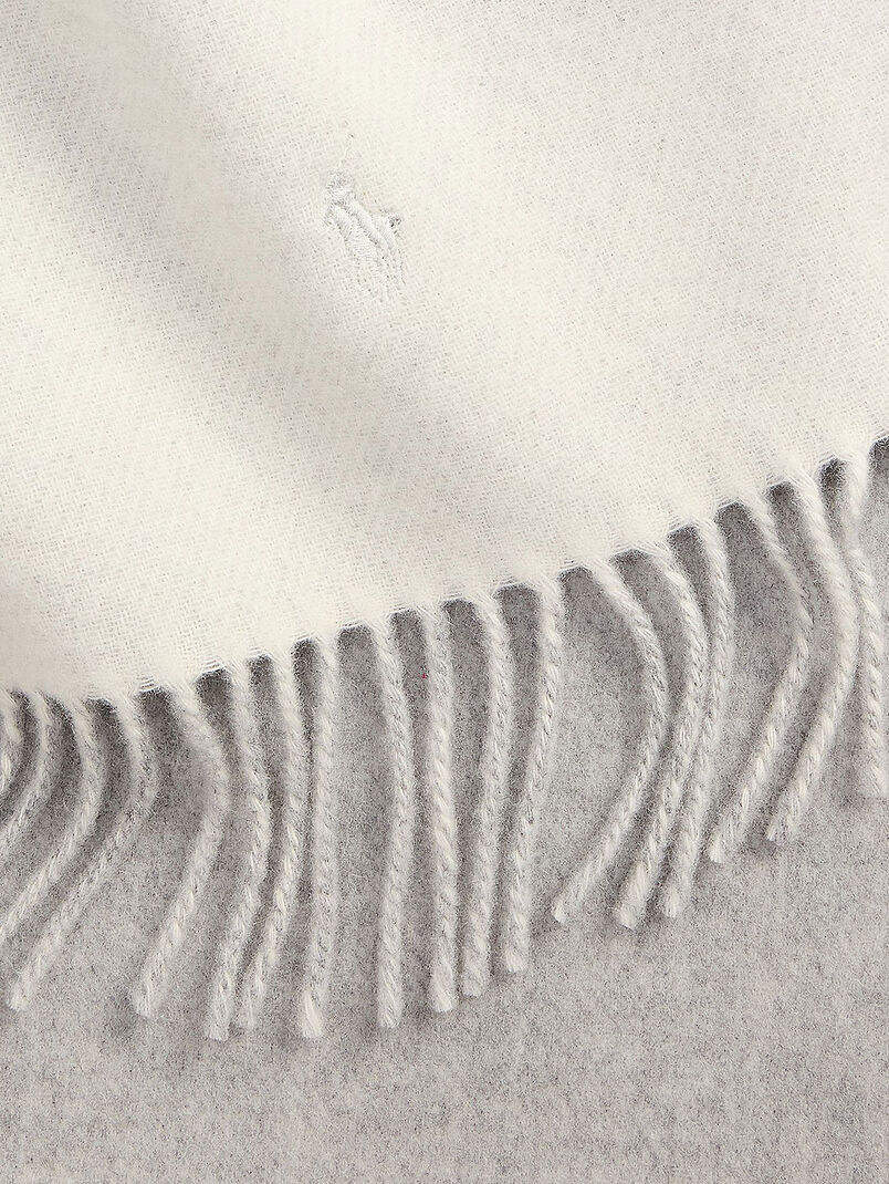 Wool scarf with fringe - 3