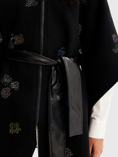 Poncho with accent embroideries - 5